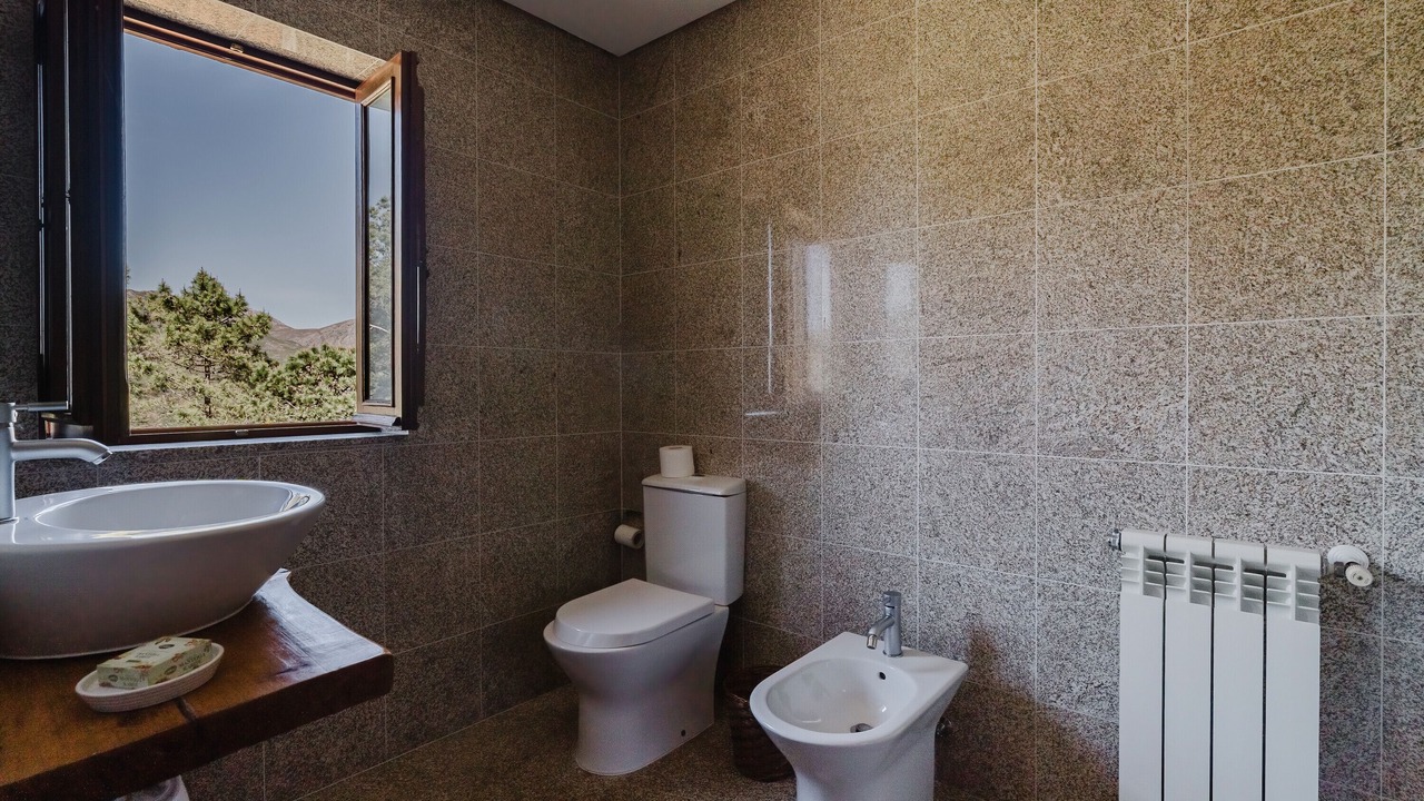 Photo of Bathroom in Carvalheira