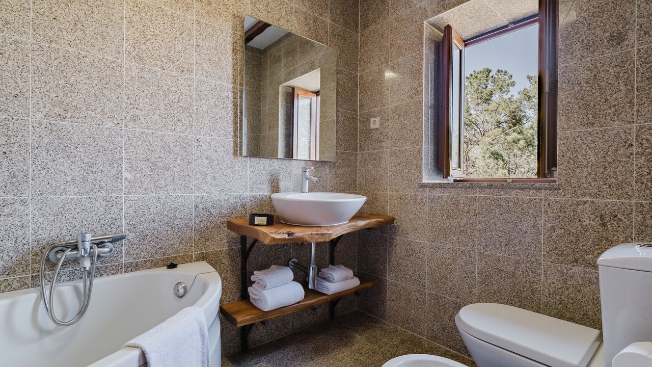 Photo of Bathroom in Carvalheira