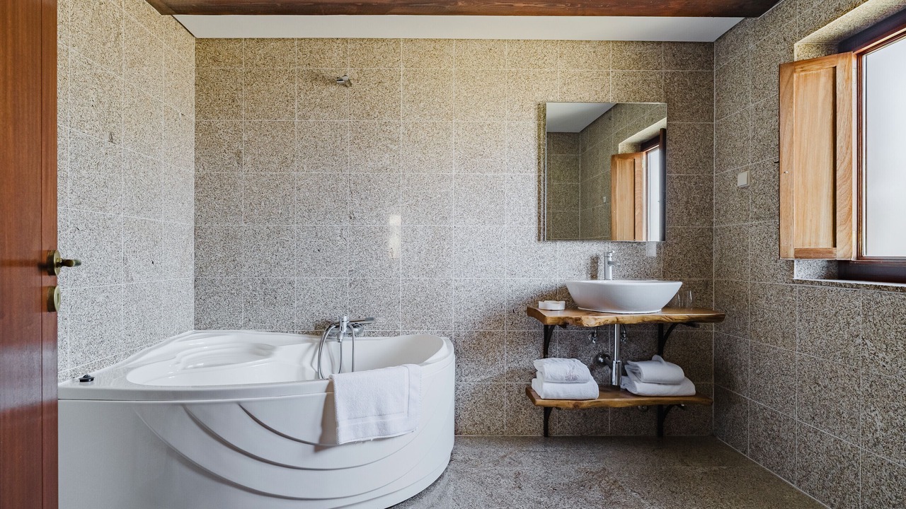 Photo of Bathroom in Carvalheira