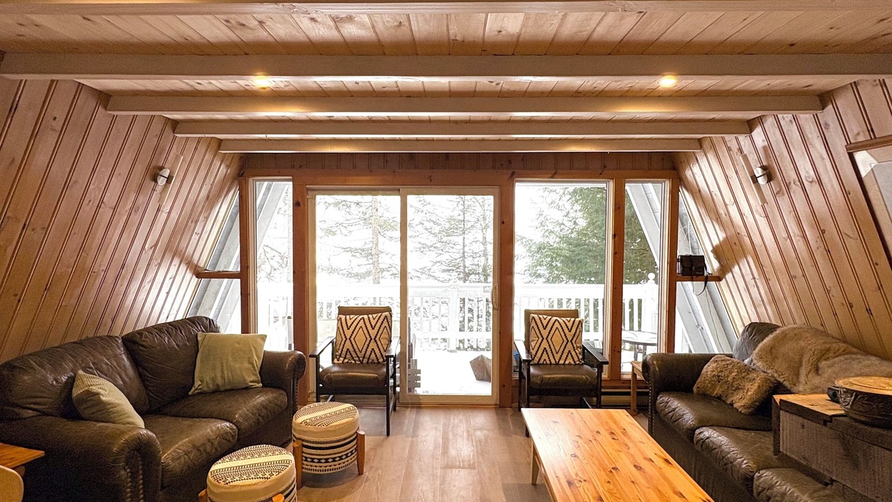Photo of Livingroom in Dysart et al
