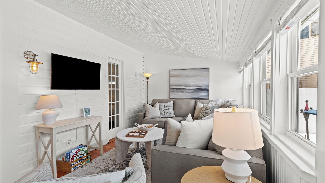Photo of Livingroom in Lake Orion