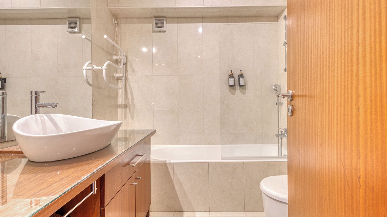 Photo of Bathroom in Leixões