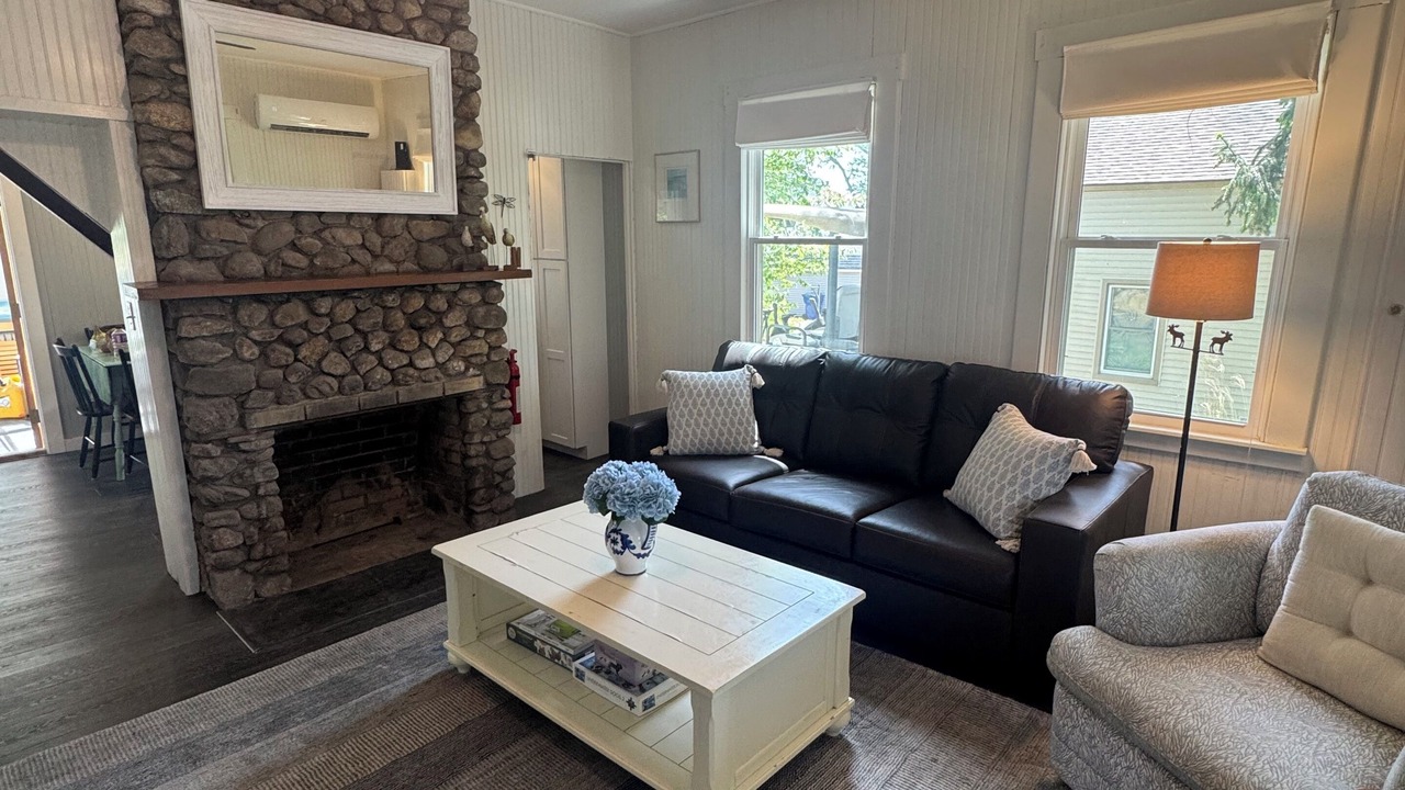 Photo of Livingroom in Old Lyme