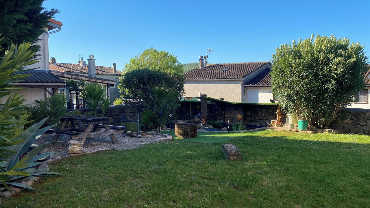 Photo of Outdoor in Treziers