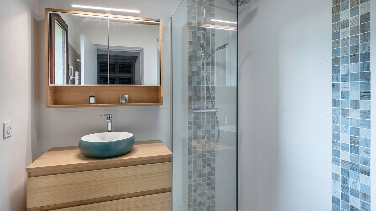 Photo of Bathroom in La Plaine-sur-Mer