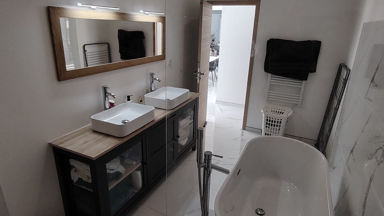 Photo of Bathroom in Les Arcades