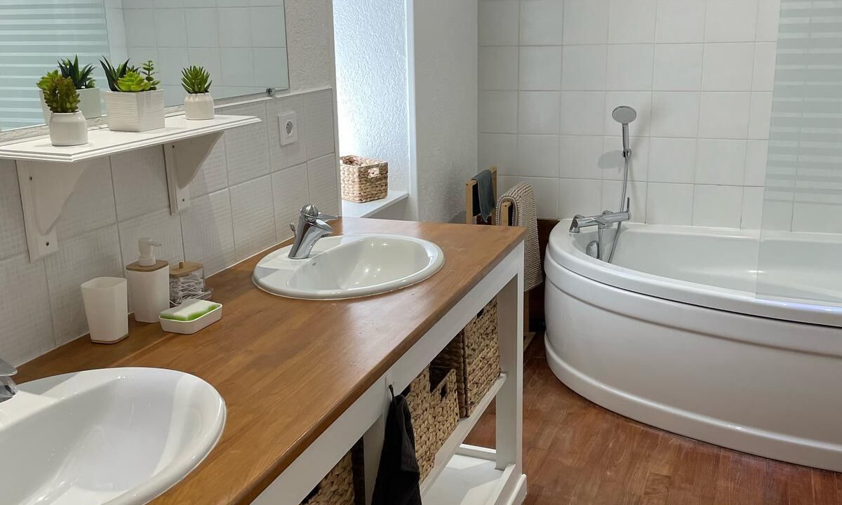 Photo of Bathroom in La Voulte-sur-Rhone