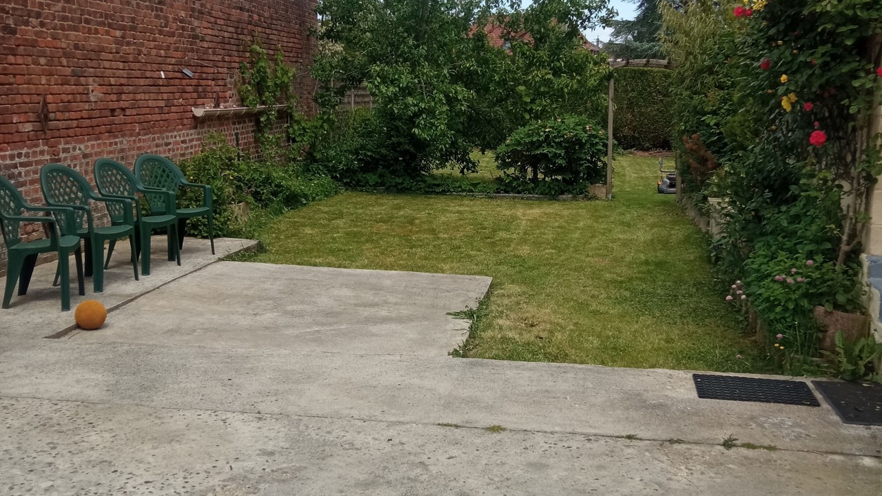 Photo of Outdoor in Effry