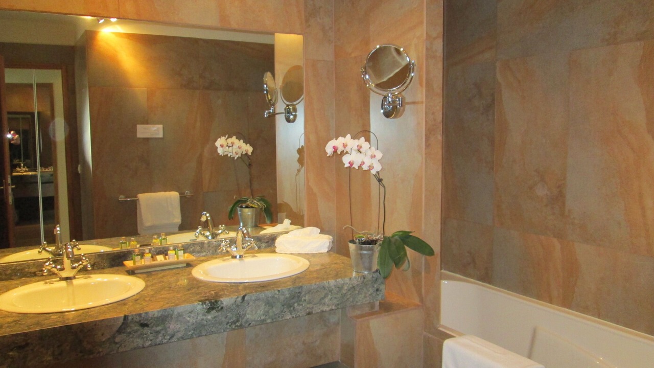 Photo of Bathroom in Floure