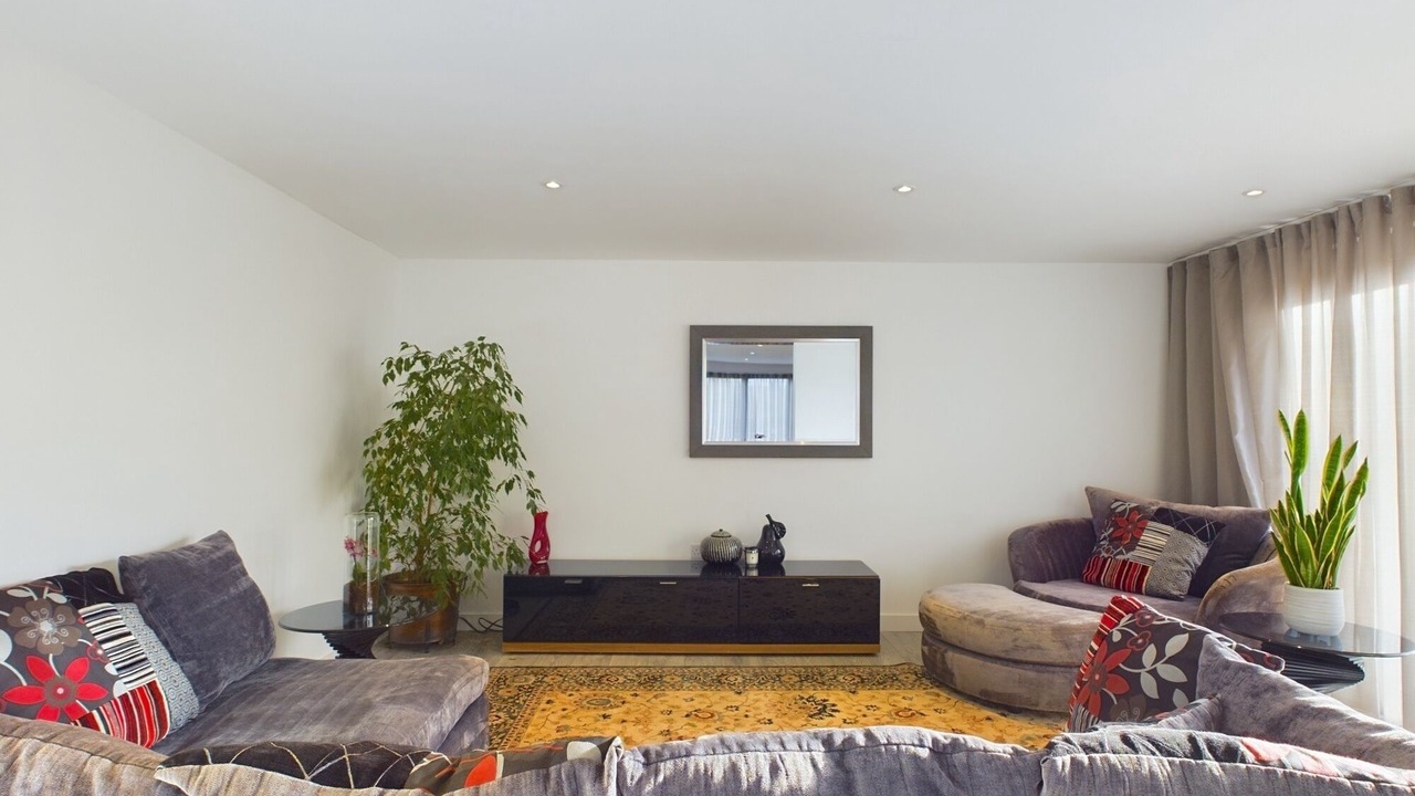 Photo of Livingroom in Ashford