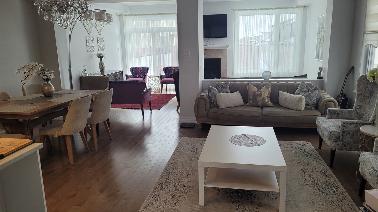Photo of Livingroom in Ottawa Division