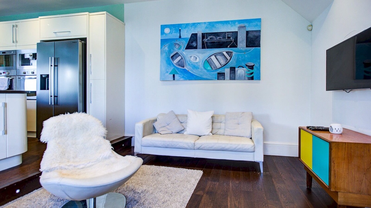 Photo of Livingroom in Leigh-on-Sea