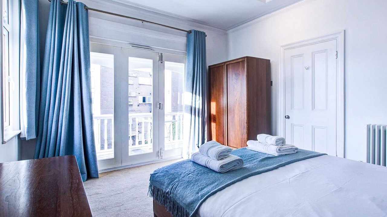 Photo of Bedroom in Leigh-on-Sea