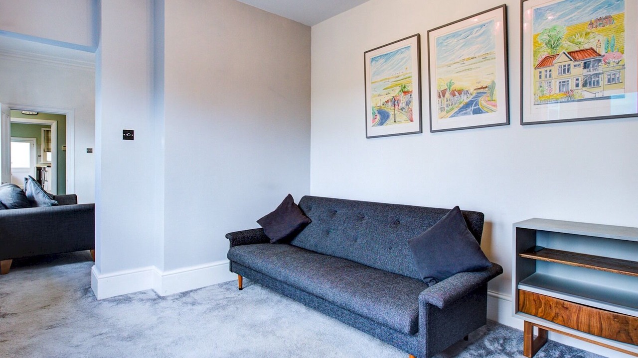 Photo of Livingroom in Leigh-on-Sea