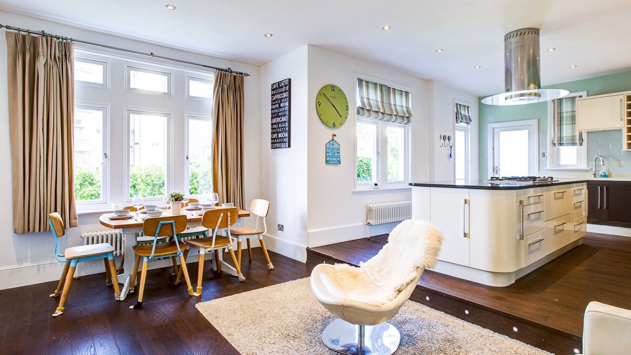 Photo of Livingroom in Leigh-on-Sea
