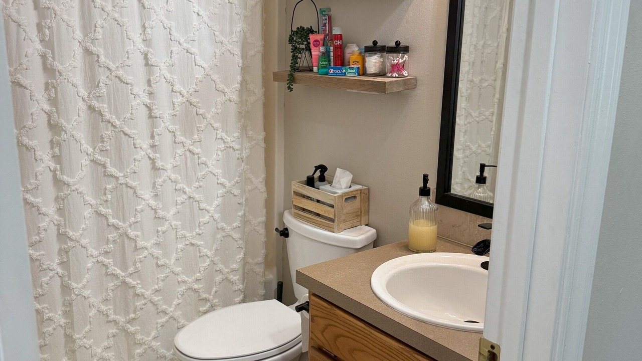 Photo of Bathroom in Fairwood