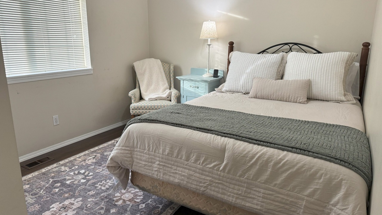 Photo of Bedroom in Fairwood