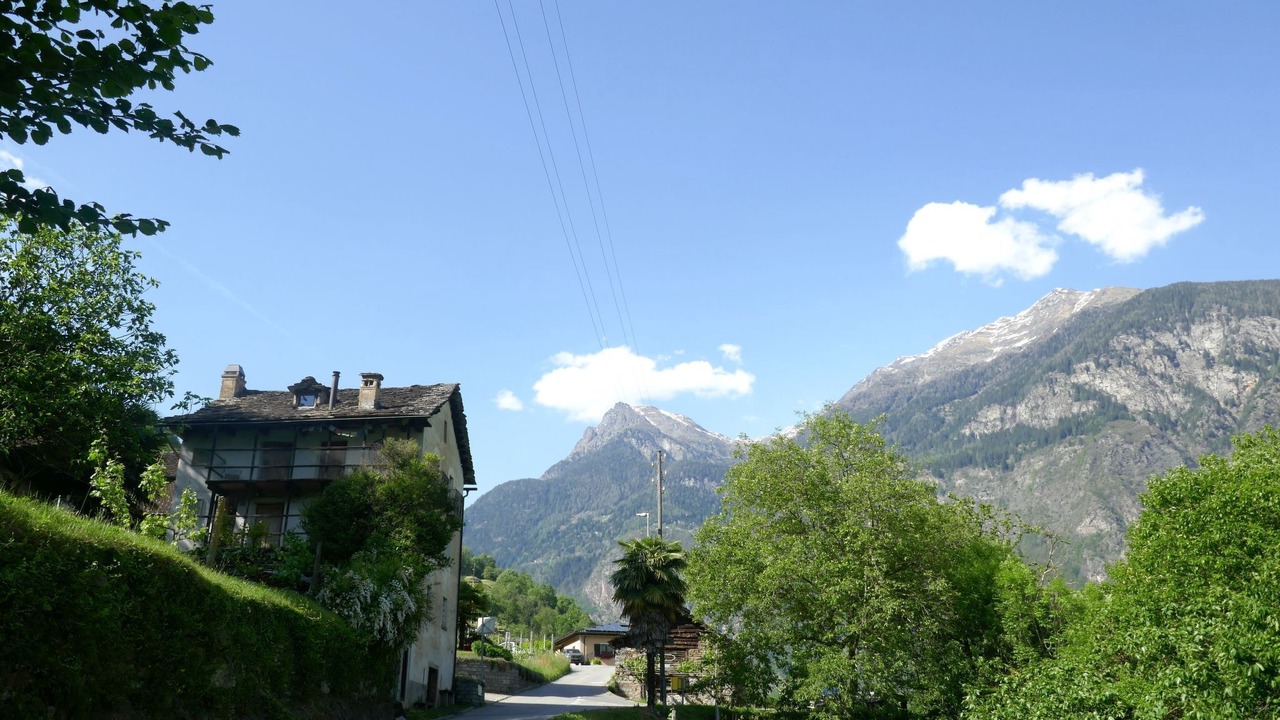 Photo of Others in Semione