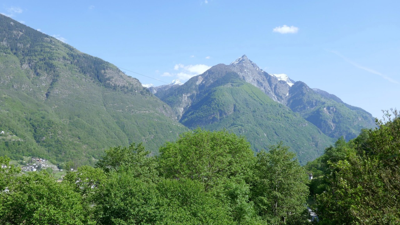 Photo of Others in Semione