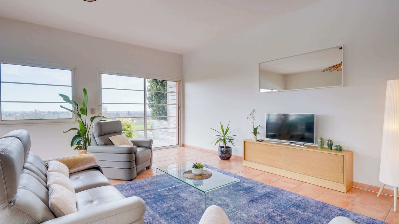 Photo of Livingroom in Camblanes-et-Meynac