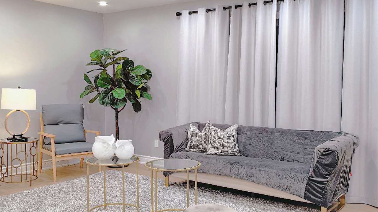 Photo of Livingroom in Ajax