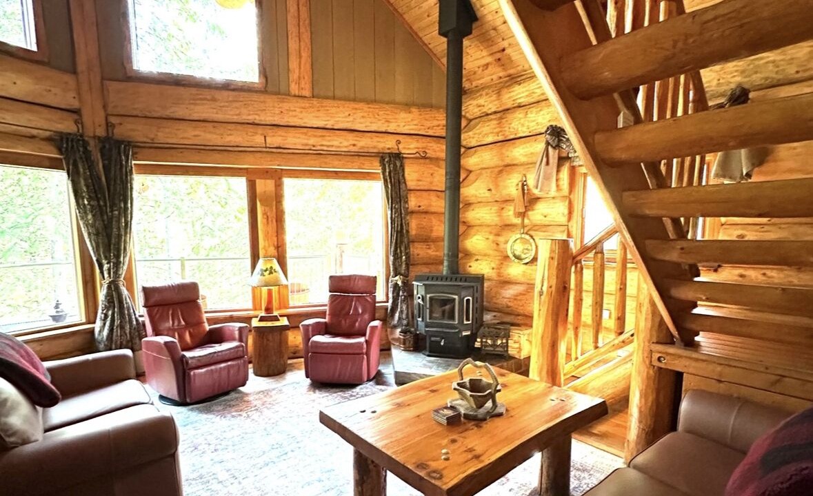 Photo of Livingroom in Crawford Bay