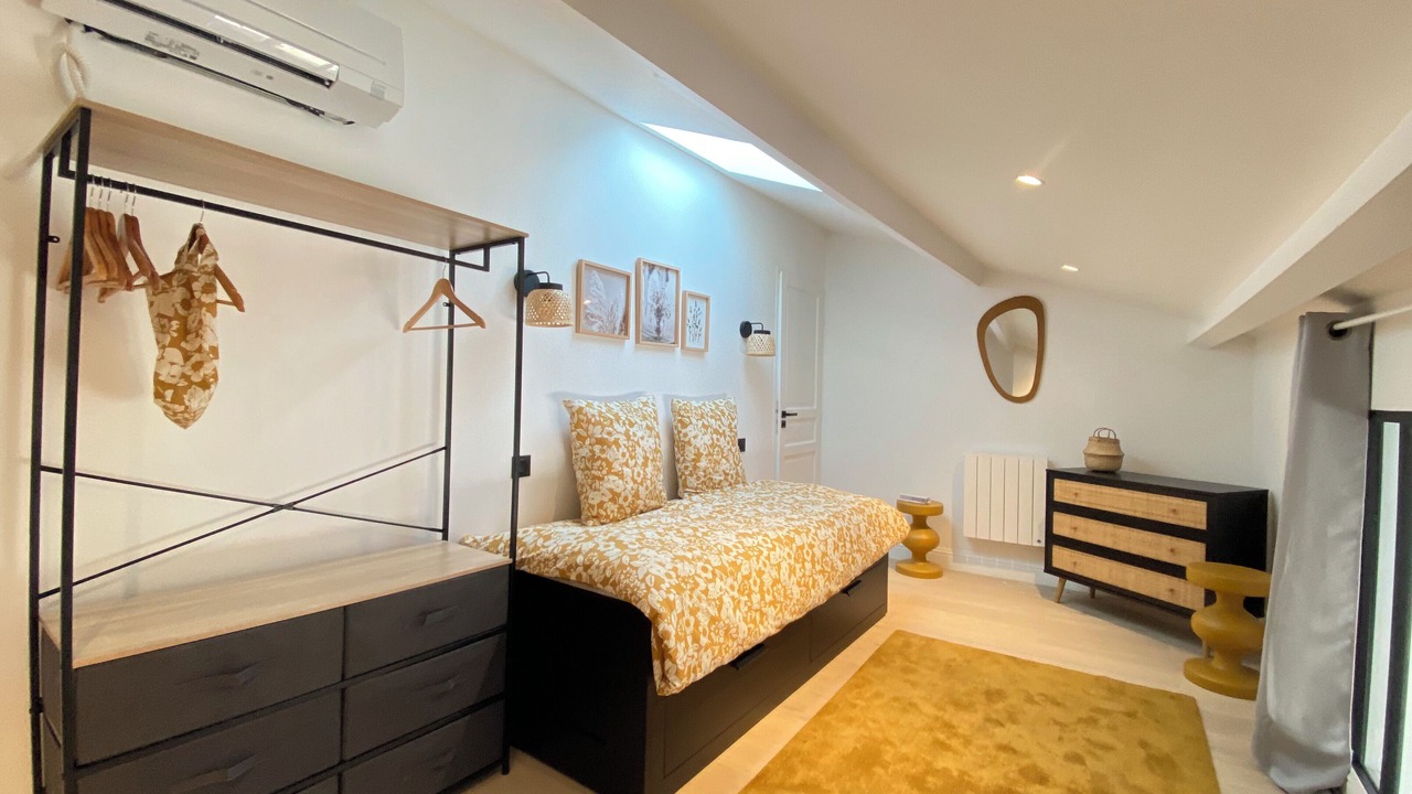 Photo of Bedroom in Bordeaux Golden Triangle