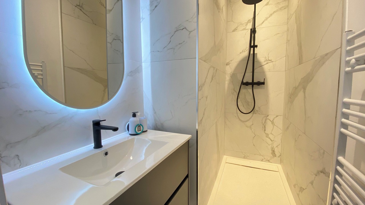 Photo of Bathroom in Bordeaux Golden Triangle