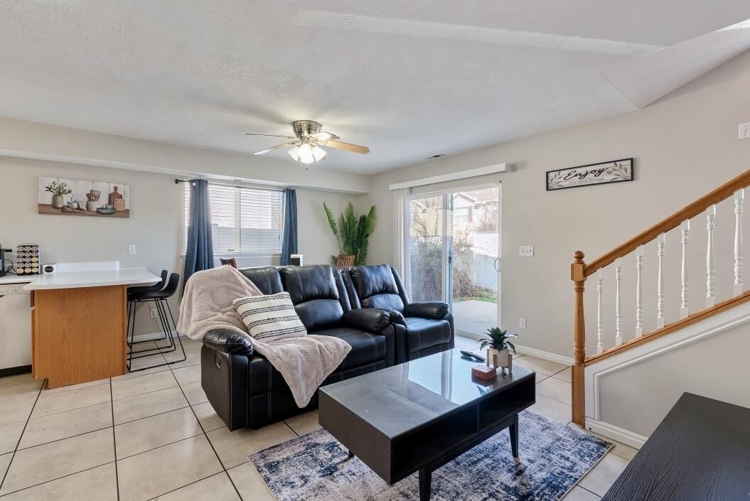 Photo of Livingroom in Millcreek
