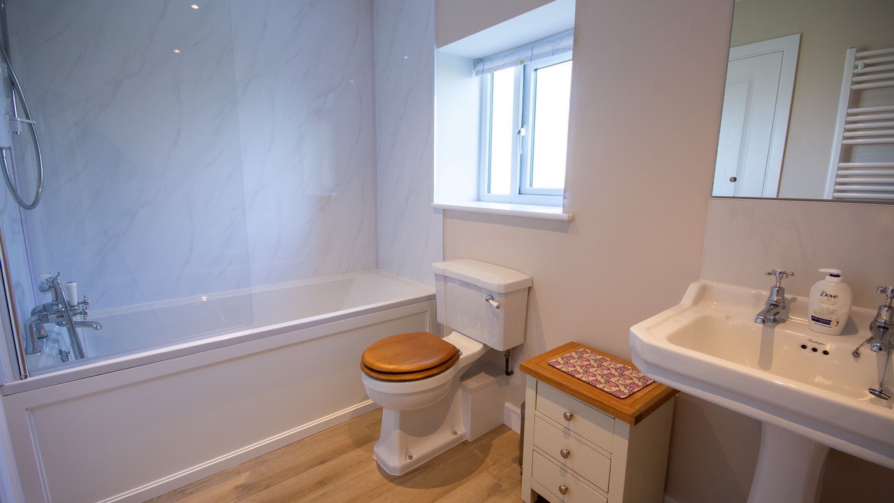 Photo of Bathroom in Rhoscolyn