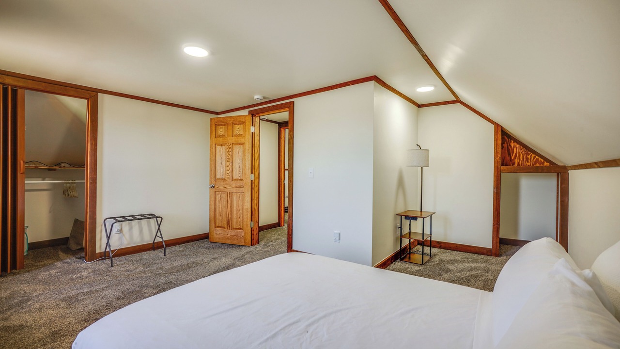 Photo of Bedroom in Kewaunee