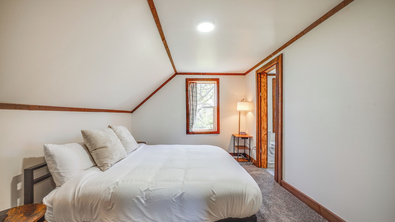 Photo of Bedroom in Kewaunee