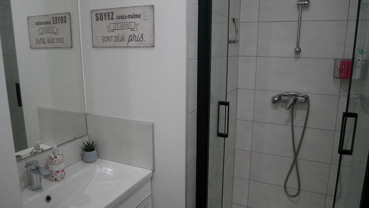 Photo of Bathroom in Chazay-d'Azergues