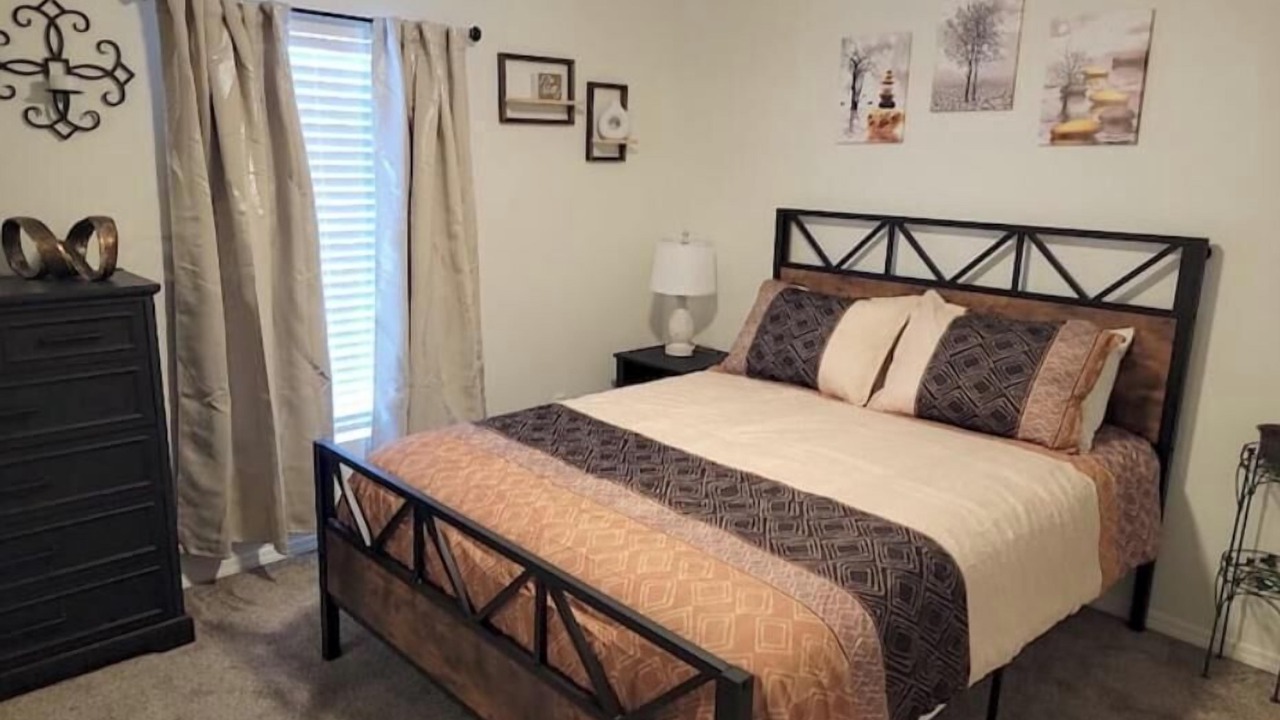Photo of Bedroom in Los Alamos
