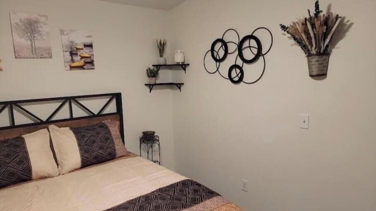 Photo of Bedroom in Los Alamos