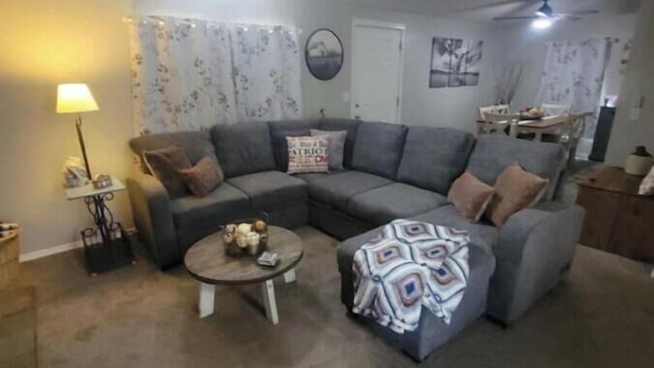 Photo of Livingroom in Los Alamos