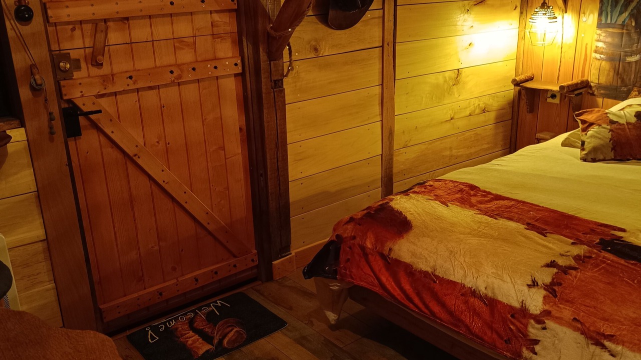 Photo of Bedroom in Bouce