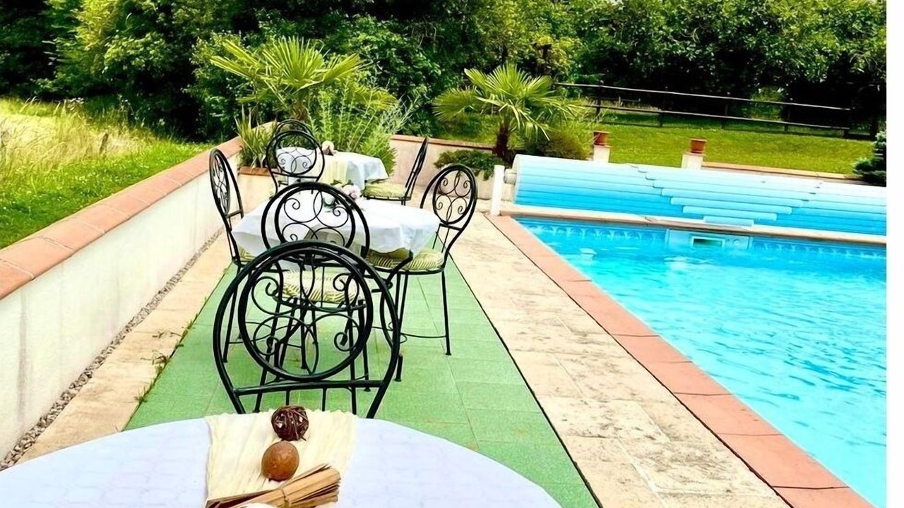 Photo of Outdoor in Salerm