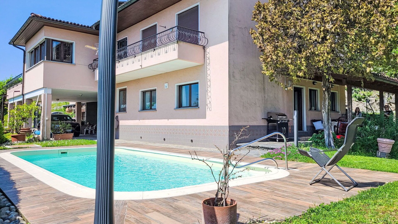 Photo of Outdoor in Besazio