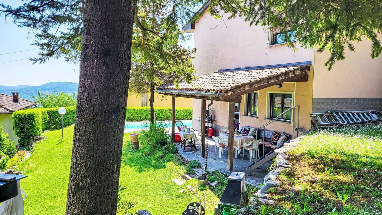 Photo of Outdoor in Besazio