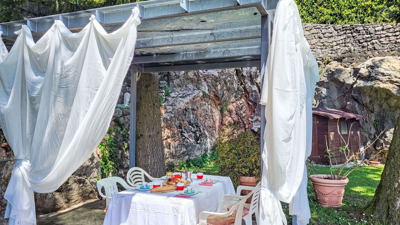 Photo of Outdoor in Besazio