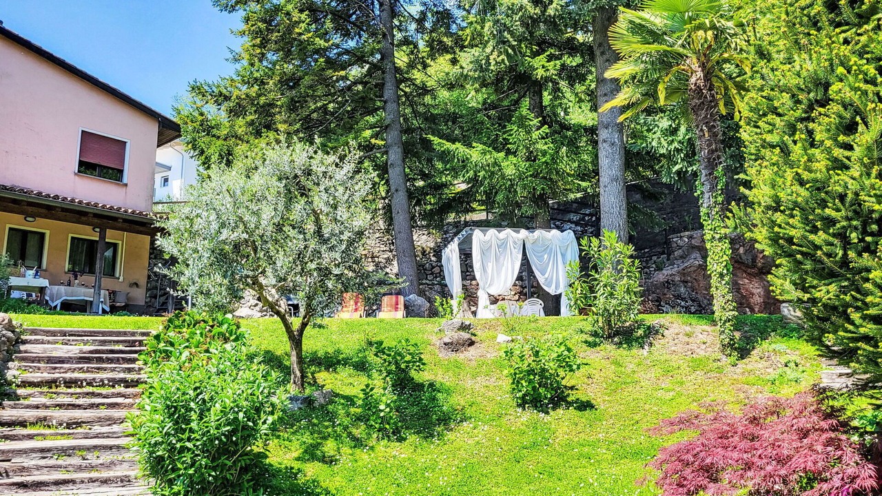 Photo of Outdoor in Besazio