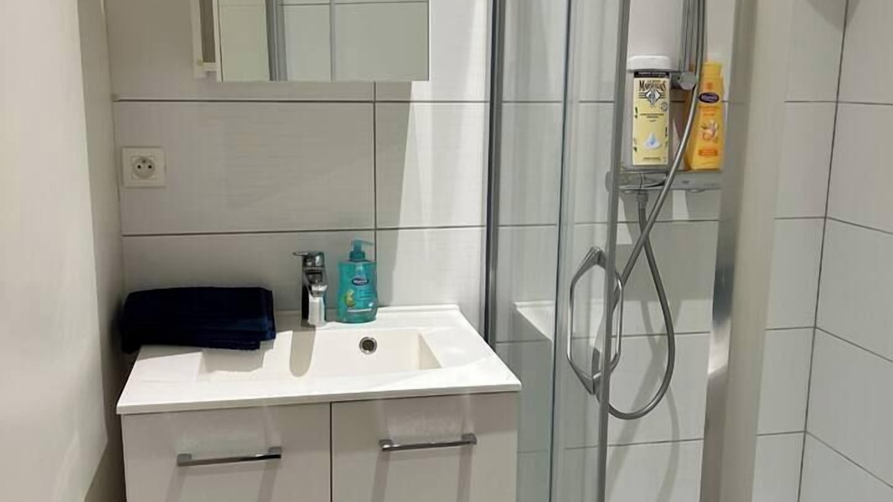 Photo of Bathroom in Dole