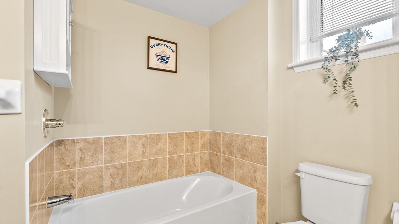 Photo of Bathroom in Ledbury - Heron Gate - Ridgemont - Elmwood