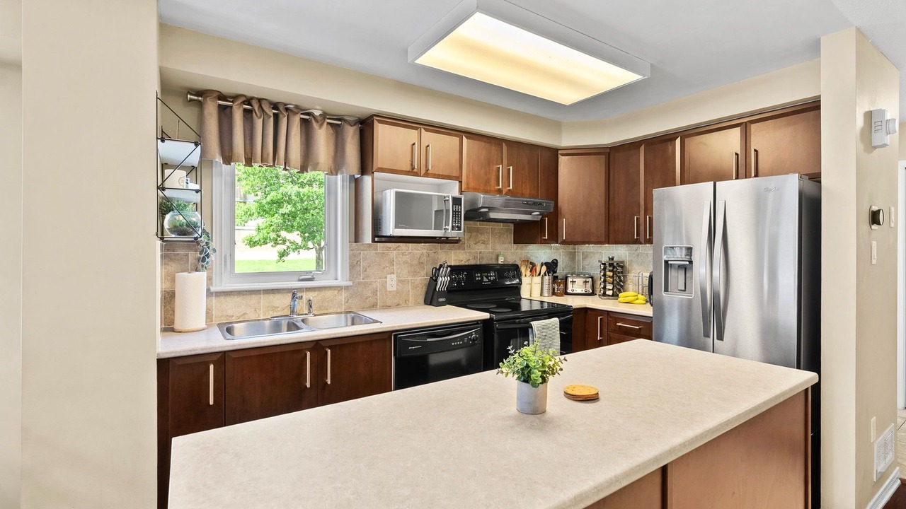 Photo of Kitchen in Ledbury - Heron Gate - Ridgemont - Elmwood