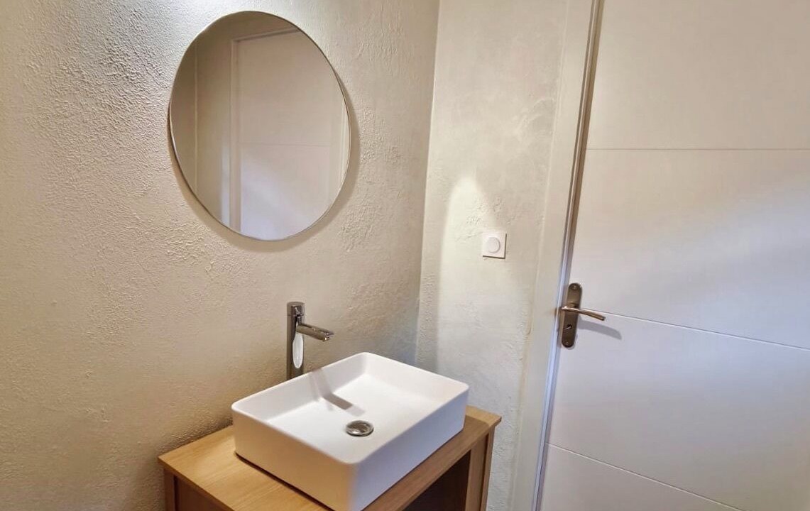 Photo of Bathroom in Mas-Cabardes