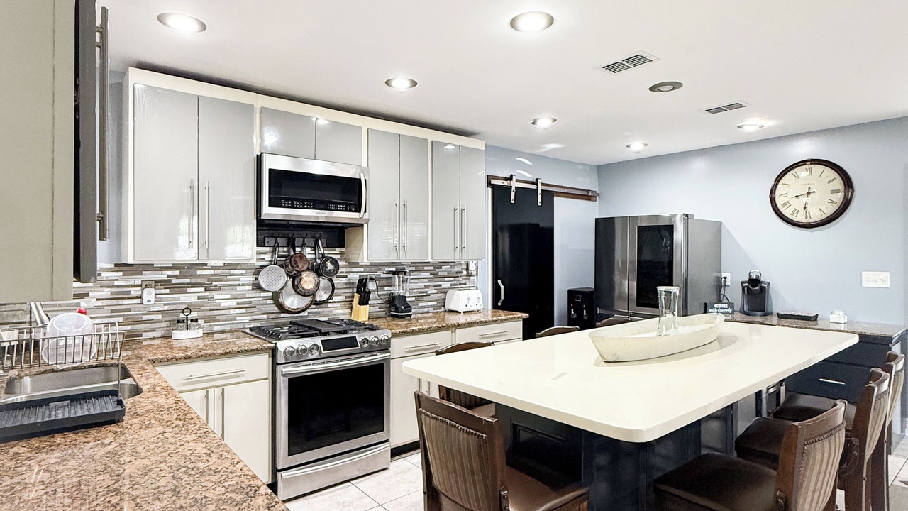 Photo of Kitchen in Kenner - Louis Armstrong International Airport