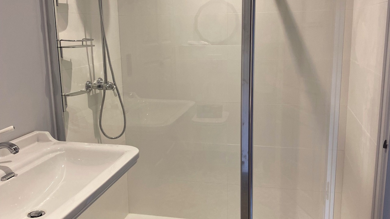 Photo of Bathroom in Tailly