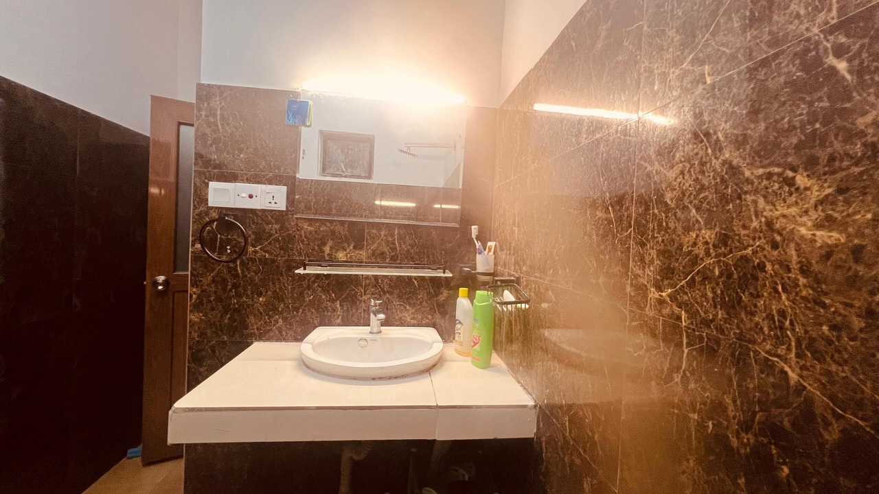 Photo of Bathroom in Sirimalwatta