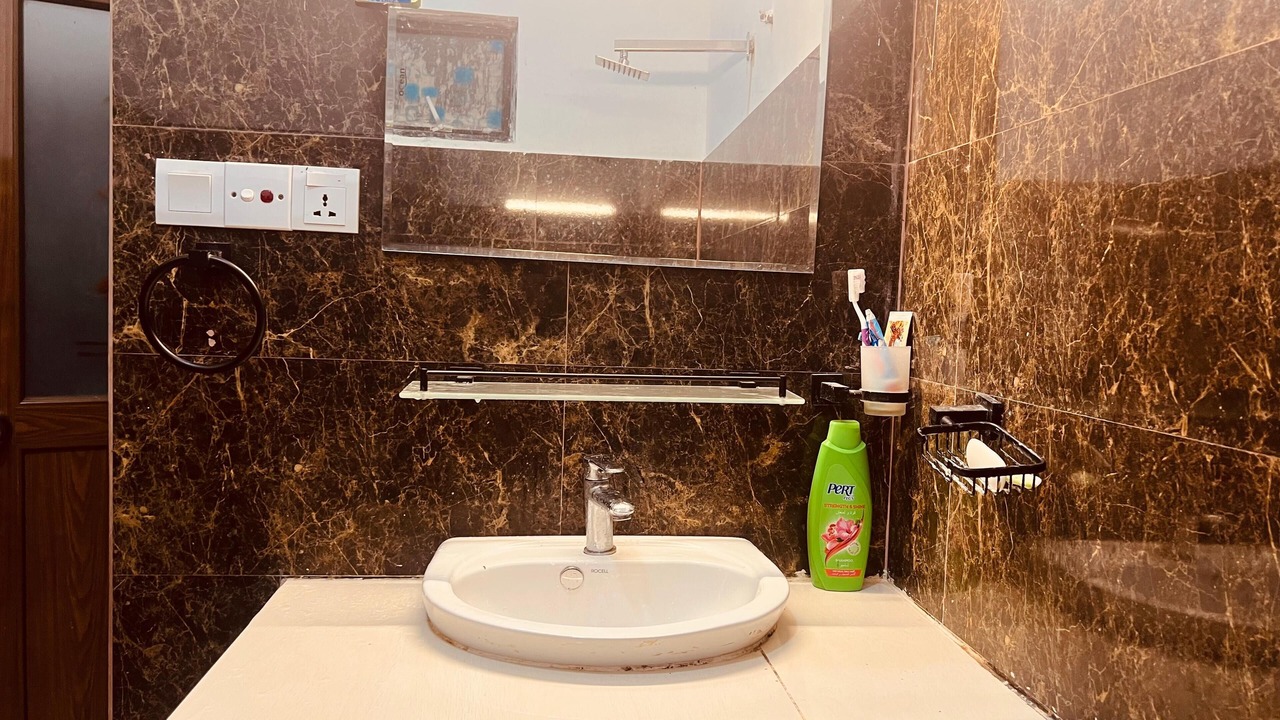 Photo of Bathroom in Sirimalwatta